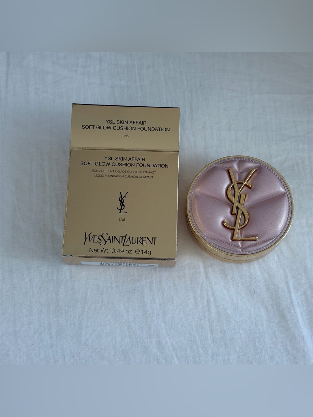 Yves Saint Laurent l Cushion Foundation - LN5